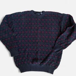 Vintage Men's Navy and Red Patterned Sweater